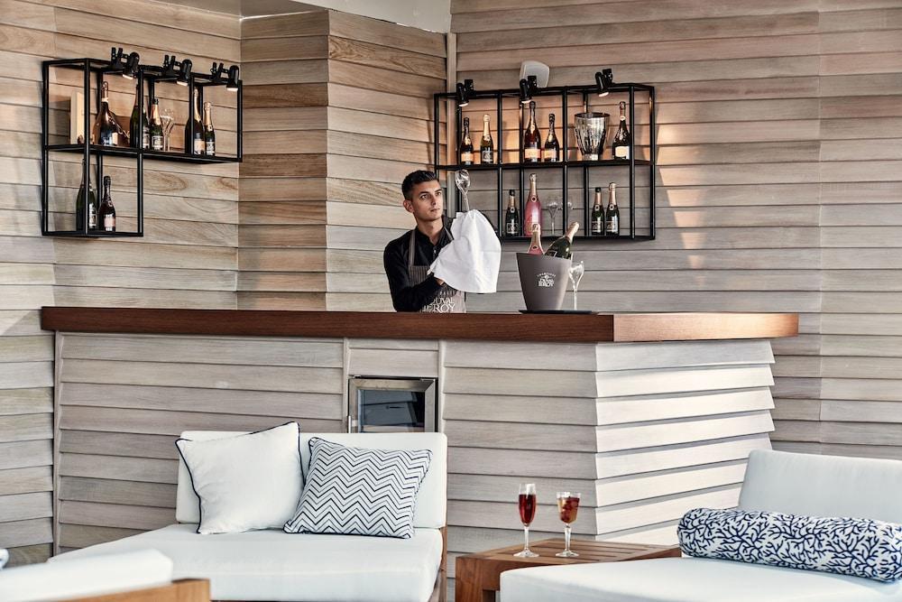 Antigon Urban Chic Hotel, 酒店
